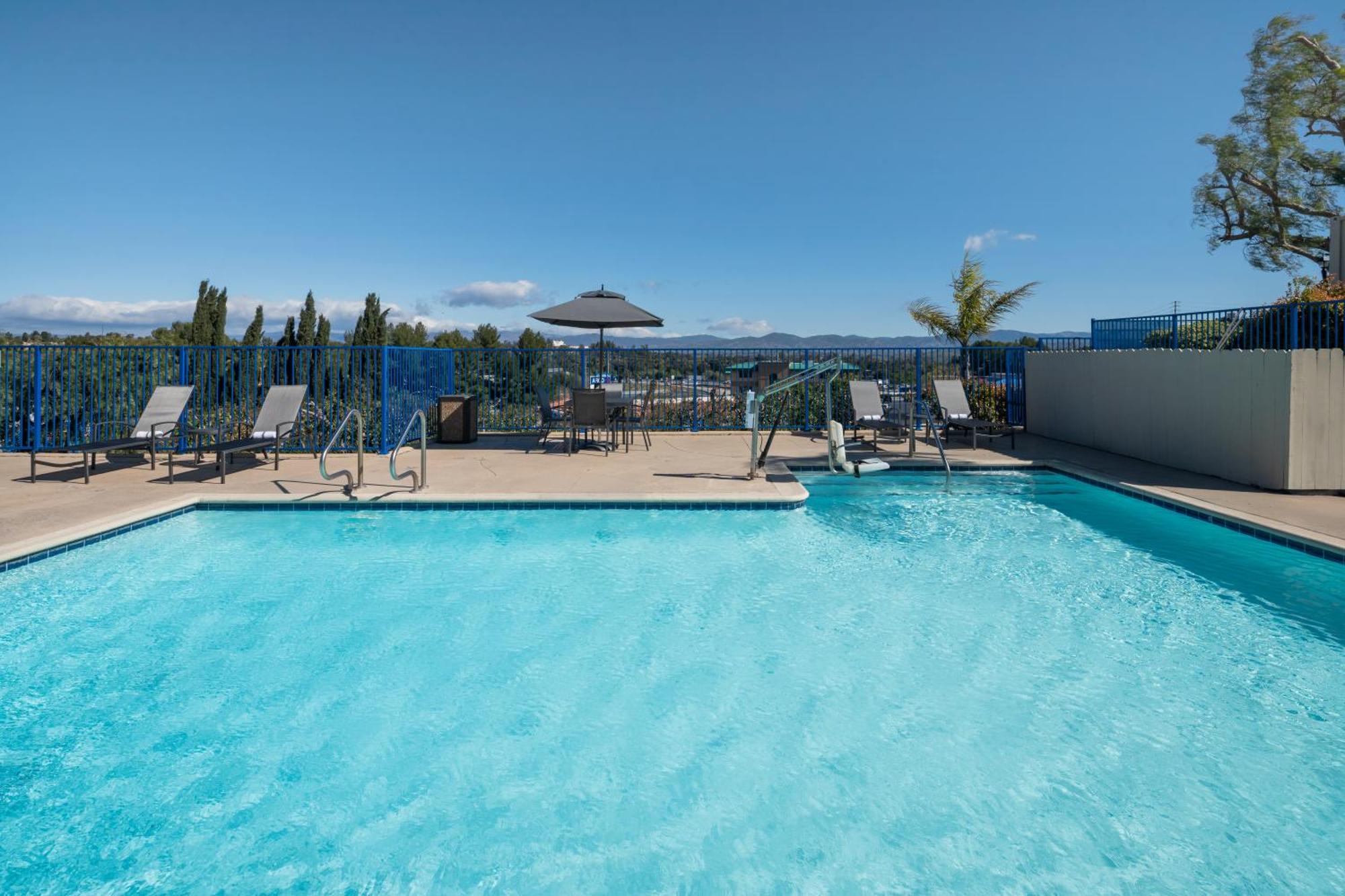 Fairfield Inn By Marriott Santa Clarita Valencia Bagian luar foto
