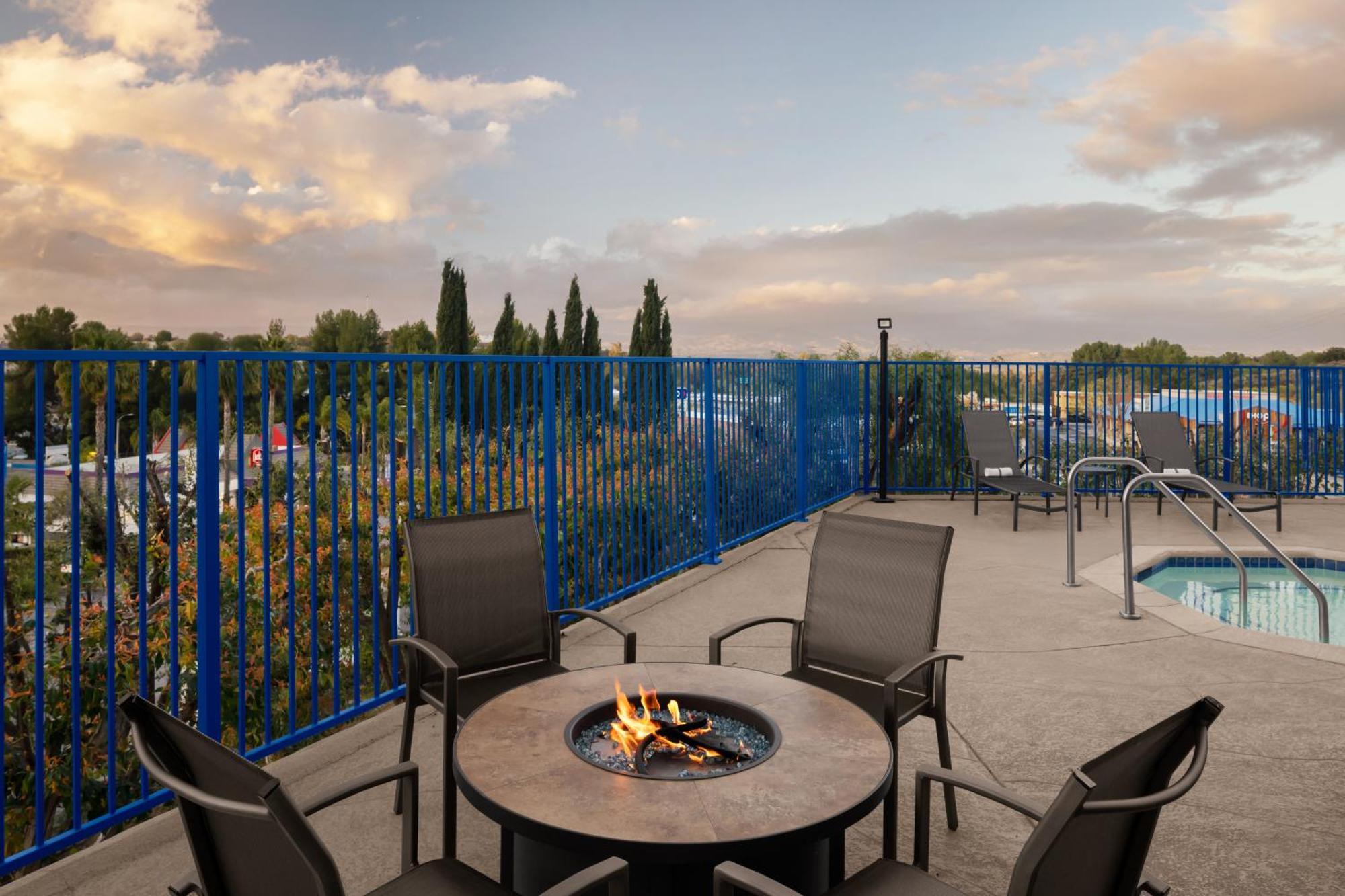 Fairfield Inn By Marriott Santa Clarita Valencia Bagian luar foto
